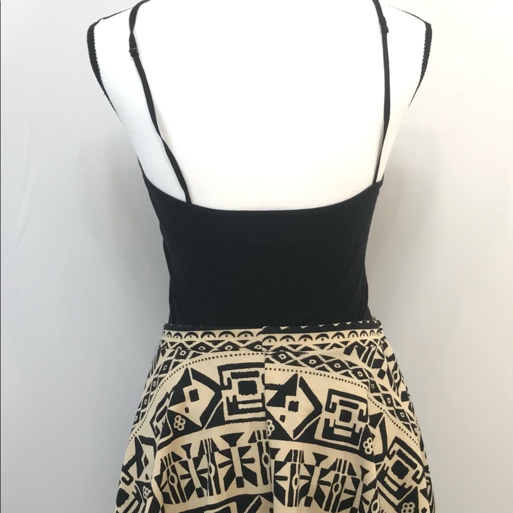 Vizio Cream colored Skirt w Black Pattern, large - Picture 7 of 8